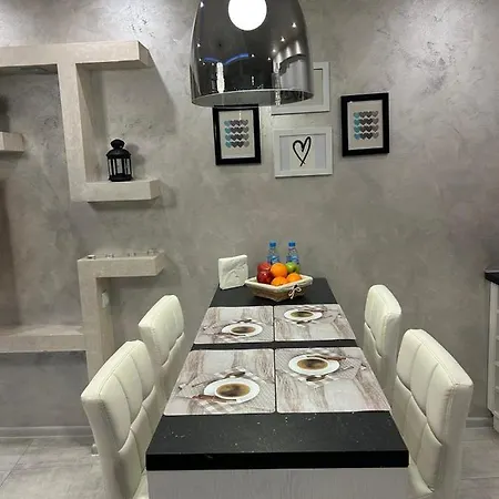 Daire Elegant In The Heart Of Old Town *