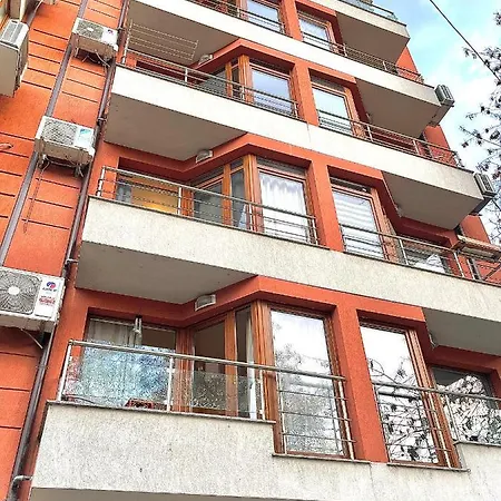 Апартамент Elegant In The Heart Of Old Town